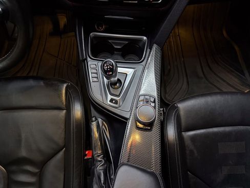 Used 2018 BMW M4 Coupe RWD image 19