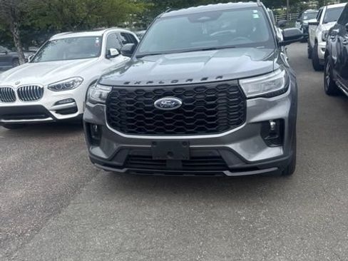 Used 2025 Ford Explorer ST-Line w/ Premium Package RWD image 1