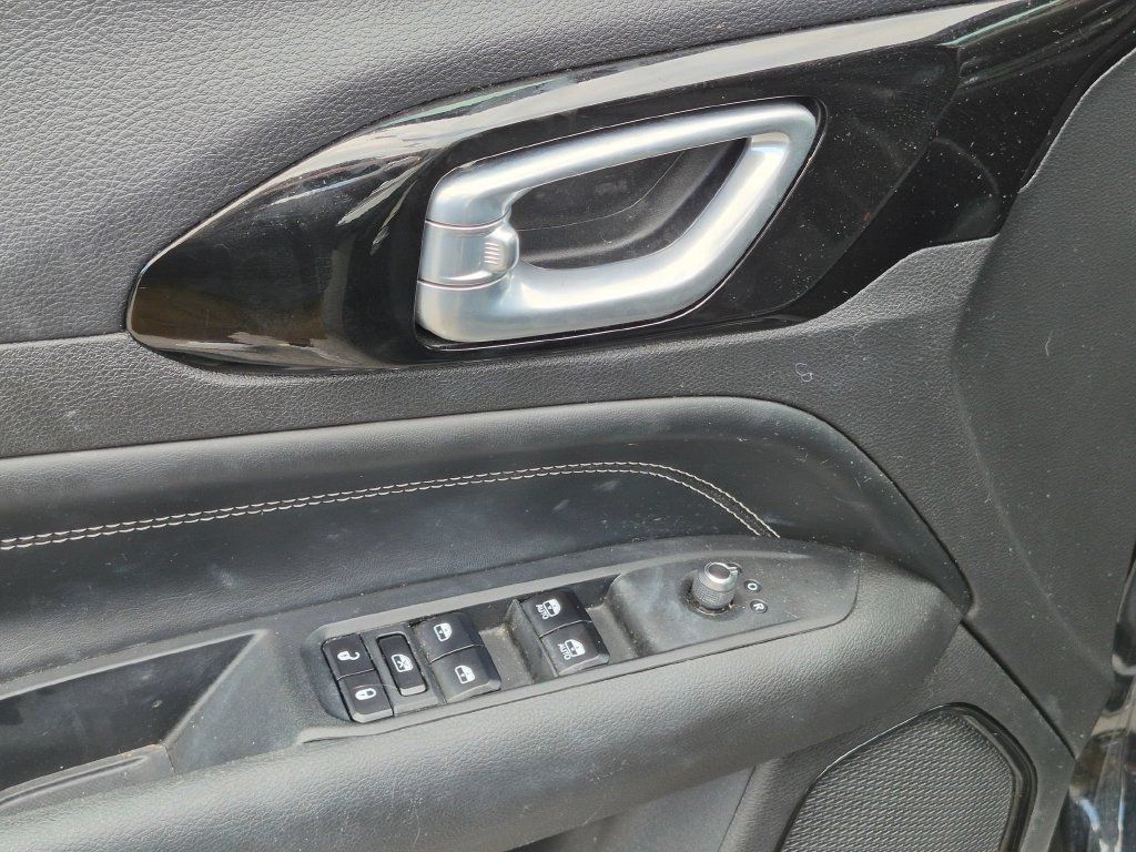 Used 2023 Jeep Compass High Altitude AWD/4WD image 11