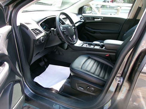 Used 2019 Ford Edge SEL w/ Equipment Group 201A image 13