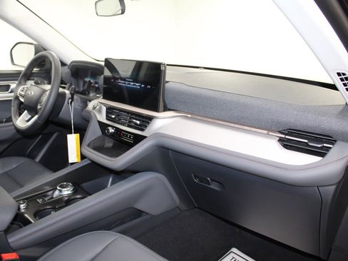 New 2026 Ford Explorer Active w/ Active Comfort Package image 30