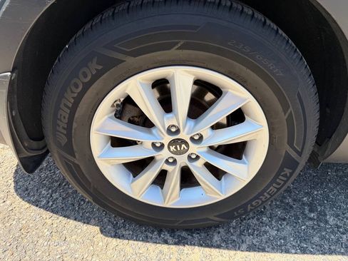 Used 2019 Kia Sorento AWD image 48