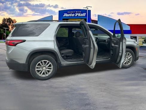 Used 2023 Chevrolet Traverse LT FWD image 32