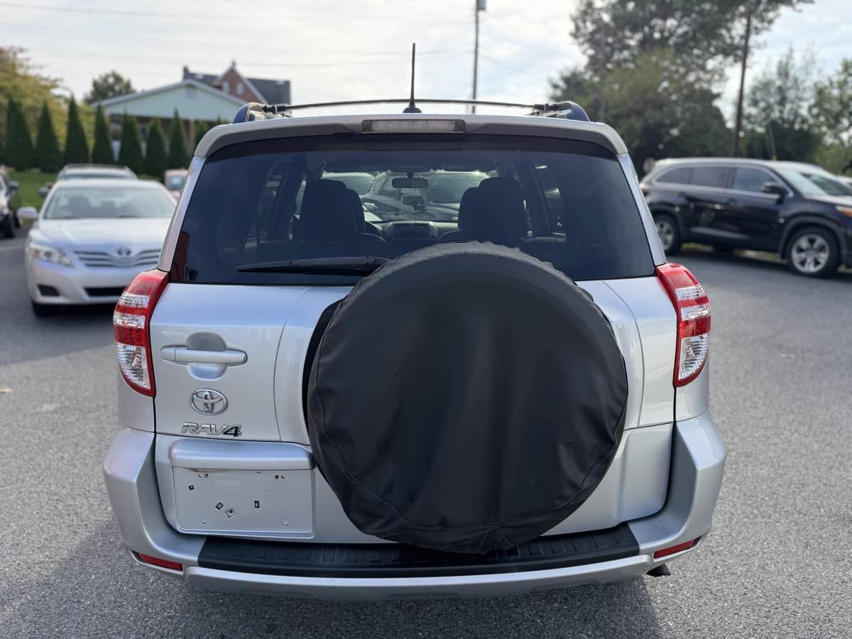 Used 2011 Toyota RAV4 2WD w/ Base L4 Extra Value Pkg image 6