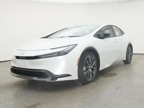 New 2025 Toyota Prius XLE image 4