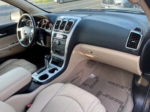 Used 2011 GMC Acadia SLT image 30