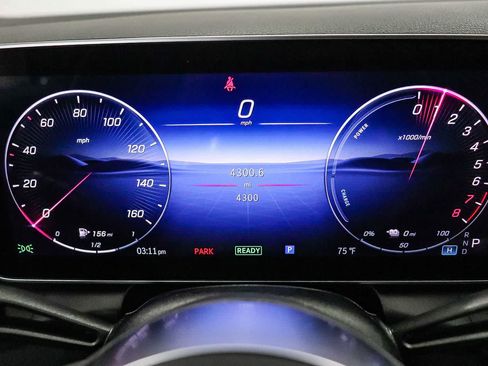 Used 2025 Mercedes-Benz GLC 350e 4MATIC image 24