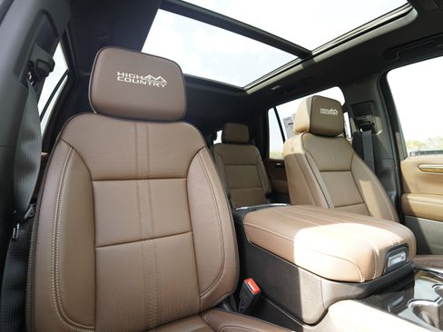 New 2026 Chevrolet Tahoe High Country RWD image 12