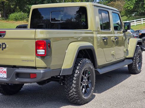 New 2025 Jeep Gladiator Sport image 40