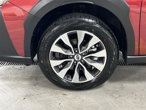 Certified 2025 Subaru Outback Limited image 10