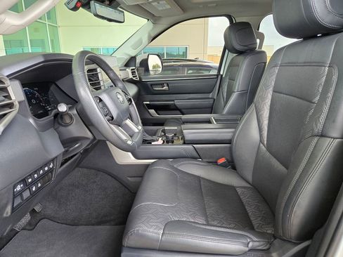 Used 2022 Toyota Tundra Limited RWD image 9