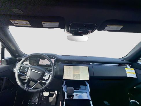 New 2026 Land Rover Range Rover Sport SE image 17