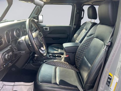 Used 2022 Jeep Wrangler Unlimited Sahara image 13
