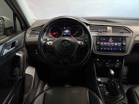 Used 2018 Volkswagen Tiguan SE image 10