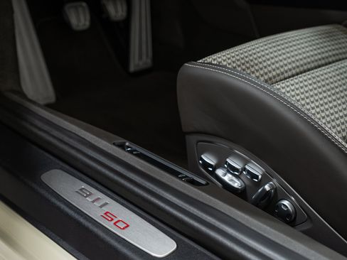 Certified 2014 Porsche 911 50th Anniversary Edition RWD image 18