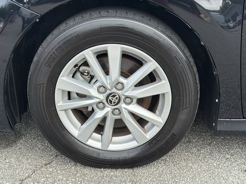 Used 2025 Toyota Camry LE FWD image 31
