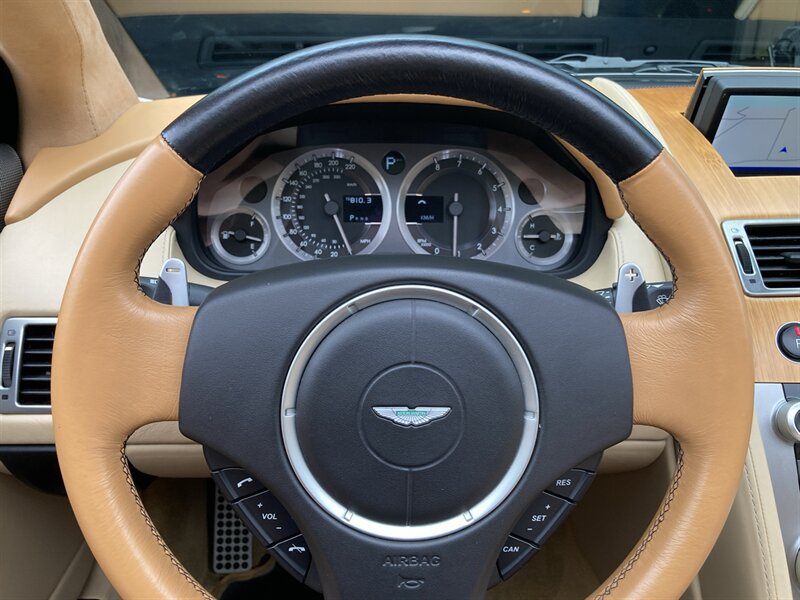 Used 2011 Aston Martin DB9 Volante RWD image 21