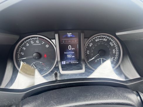 Used 2017 Toyota Tacoma SR5 image 18