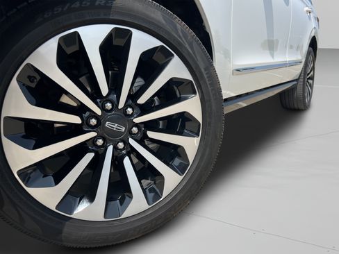 Used 2022 Lincoln Navigator Reserve RWD image 36
