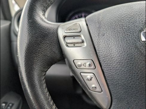Used 2014 Nissan Versa Note SV FWD image 12