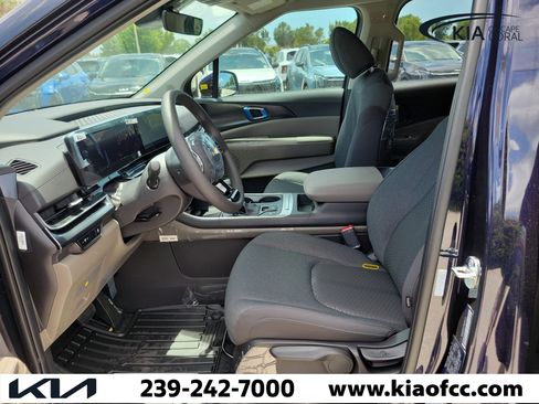 New 2026 Kia Carnival LX FWD image 22