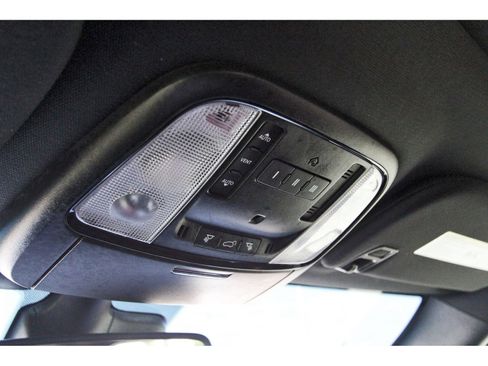 Used 2021 Dodge Durango R/T w/ Technology Group AWD/4WD image 26