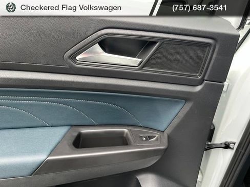Used 2023 Volkswagen Atlas Cross Sport SEL R-Line AWD/4WD image 28