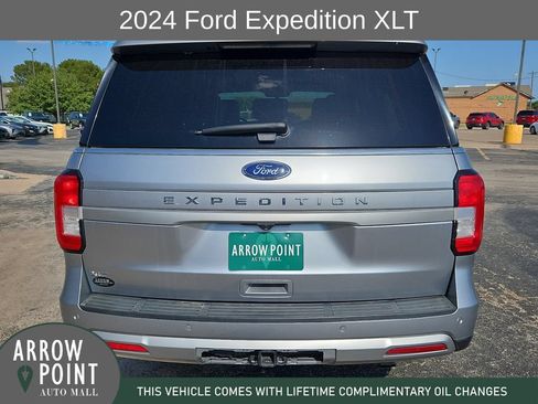 Used 2024 Ford Expedition XLT RWD image 10