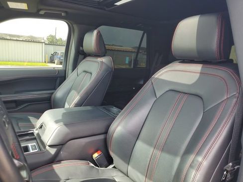 Used 2023 Ford Expedition Limited RWD image 16
