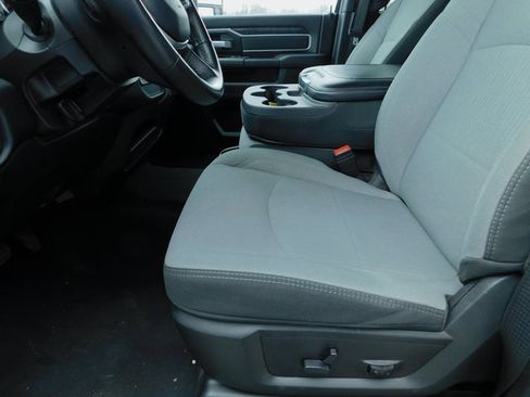 Used 2024 RAM 3500 Big Horn image 27