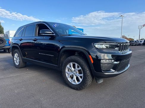 Used 2022 Jeep Grand Cherokee Limited AWD/4WD image 10