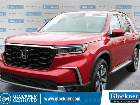 Used 2024 Honda Pilot Touring image 1