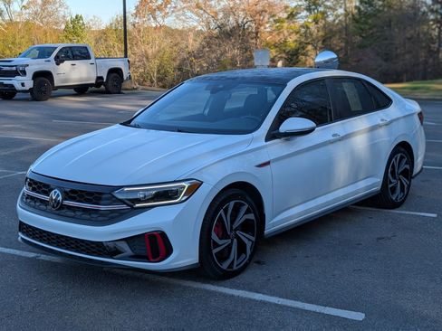 Used 2023 Volkswagen Jetta GLI Autobahn image 5