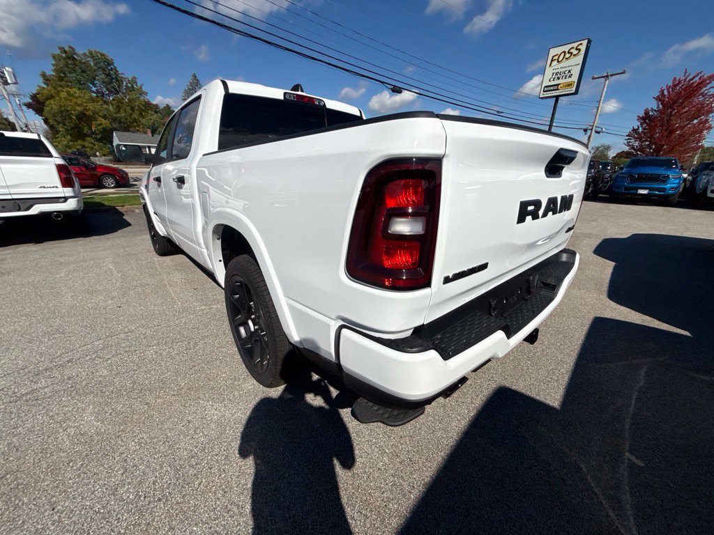 New 2027 RAM 1500 Laramie AWD/4WD image 3