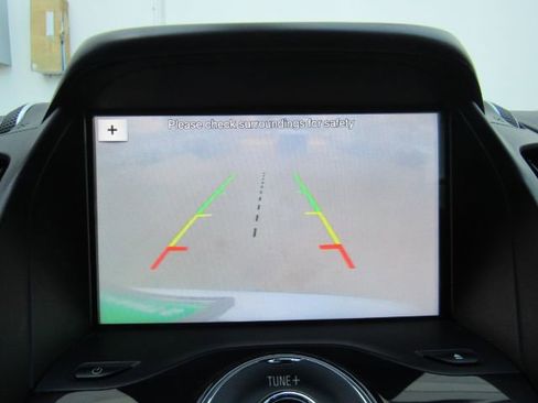 Used 2017 Ford C-MAX Titanium w/ Equipment Group 301A image 8