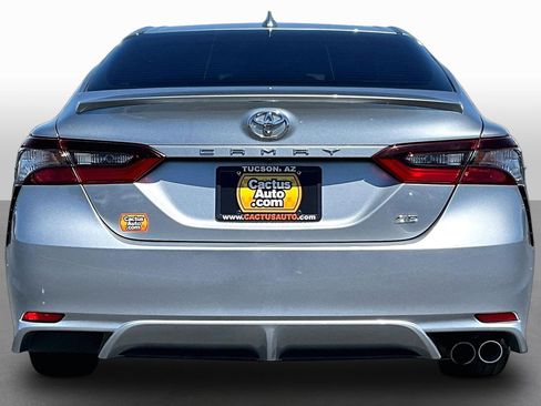 Used 2022 Toyota Camry SE FWD image 4