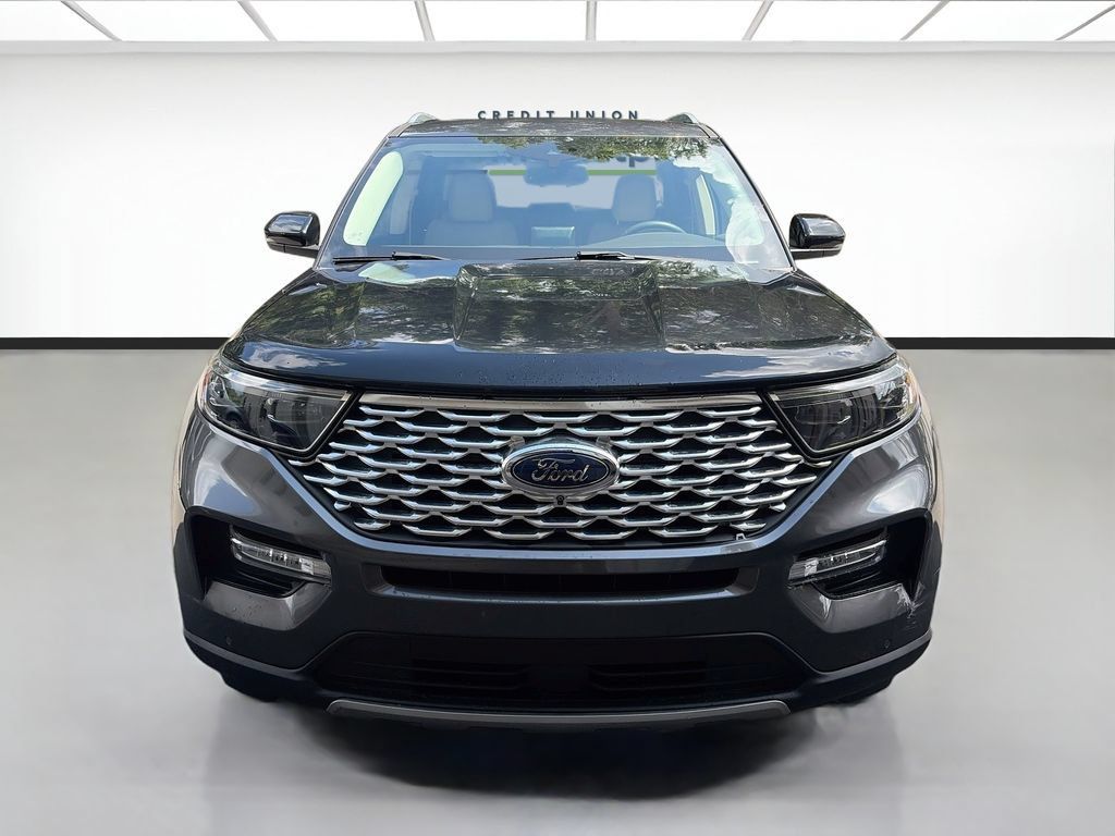 Used 2020 Ford Explorer Platinum w/ Premium Technology Package AWD/4WD image 2