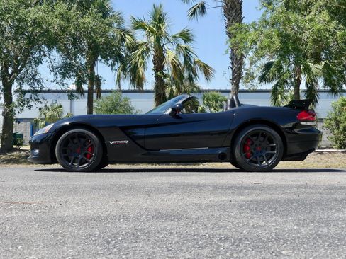 Used 2004 Dodge Viper SRT-10 image 12