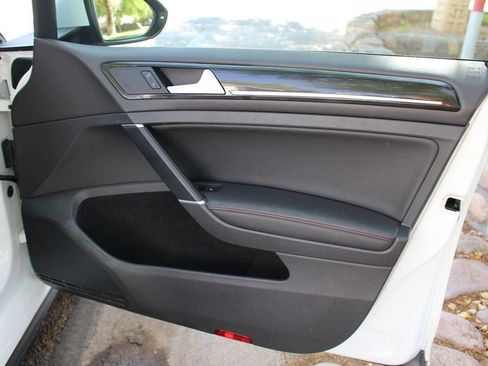 Used 2015 Volkswagen GTI Autobahn image 21