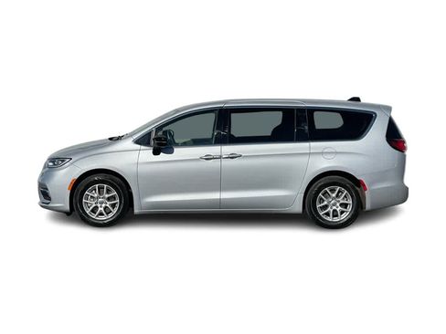 Used 2024 Chrysler Pacifica Touring-L image 3