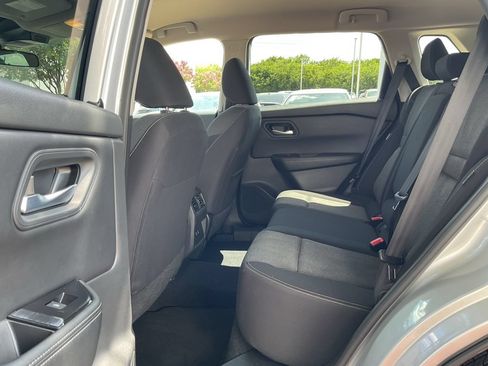 Used 2025 Nissan Rogue SV FWD image 12