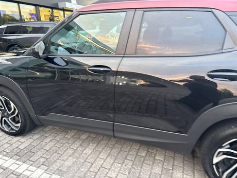 Used 2025 Chevrolet TrailBlazer RS w/ Convenience Package FWD image 5