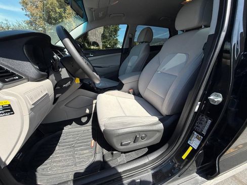 Used 2017 Hyundai Tucson SE w/ SE Popular Package 02 FWD image 10