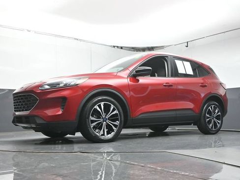 Used 2022 Ford Escape SE w/ SE Sport Appearance Package FWD image 33