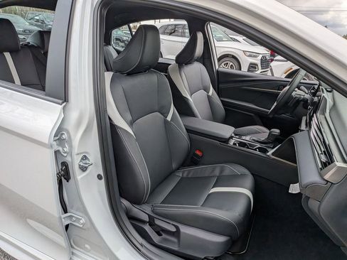 New 2026 Toyota Camry SE FWD image 22