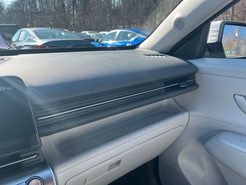 Used 2025 Hyundai Kona SEL image 29