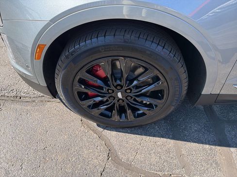 Used 2024 Cadillac XT5 Sportv w/ Platinum Package AWD/4WD image 13