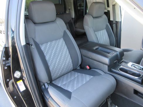 Used 2019 Toyota Tundra SR5 AWD/4WD image 23