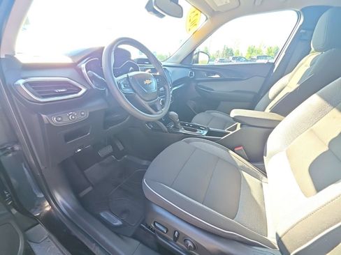 Used 2023 Chevrolet TrailBlazer LT w/ Convenience Package AWD/4WD image 19
