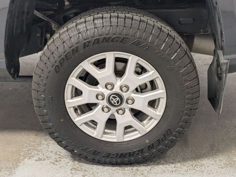 Used 2024 Toyota Tacoma SR5 AWD/4WD image 23